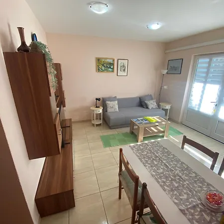 Escape From Center Apartment