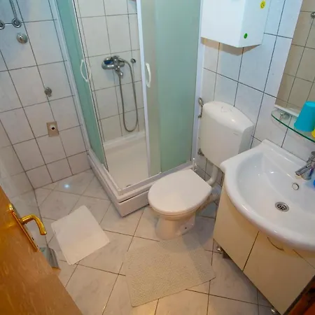 Escape From Center Apartman