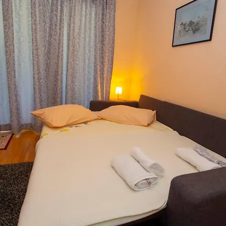 Escape From Center Apartment Makarska