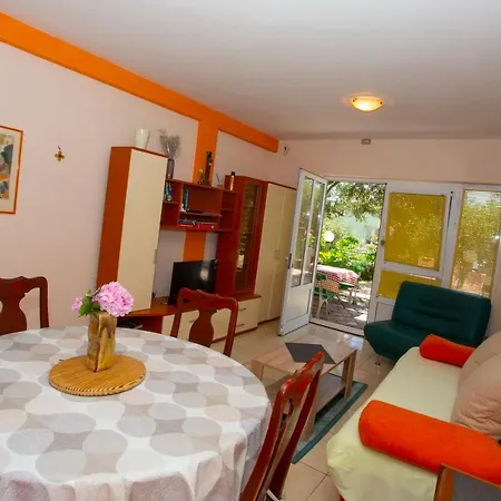 Escape From Center Apartman Makarska