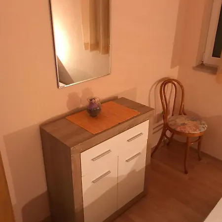 Escape From Center Apartment *
