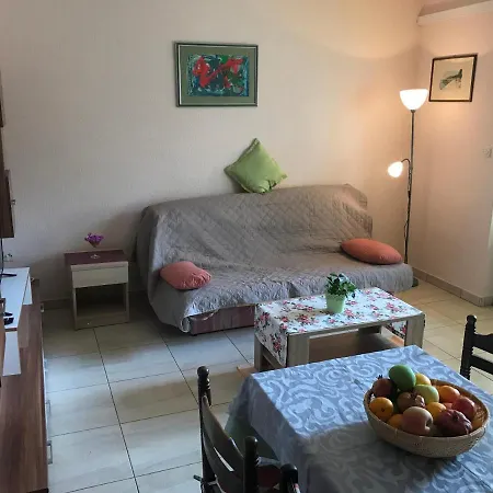 Escape From Center Apartment