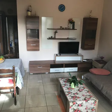 Apartman Escape From Center