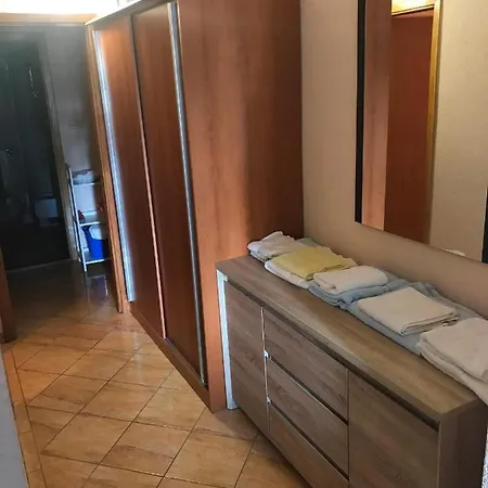 Apartman Escape From Center *